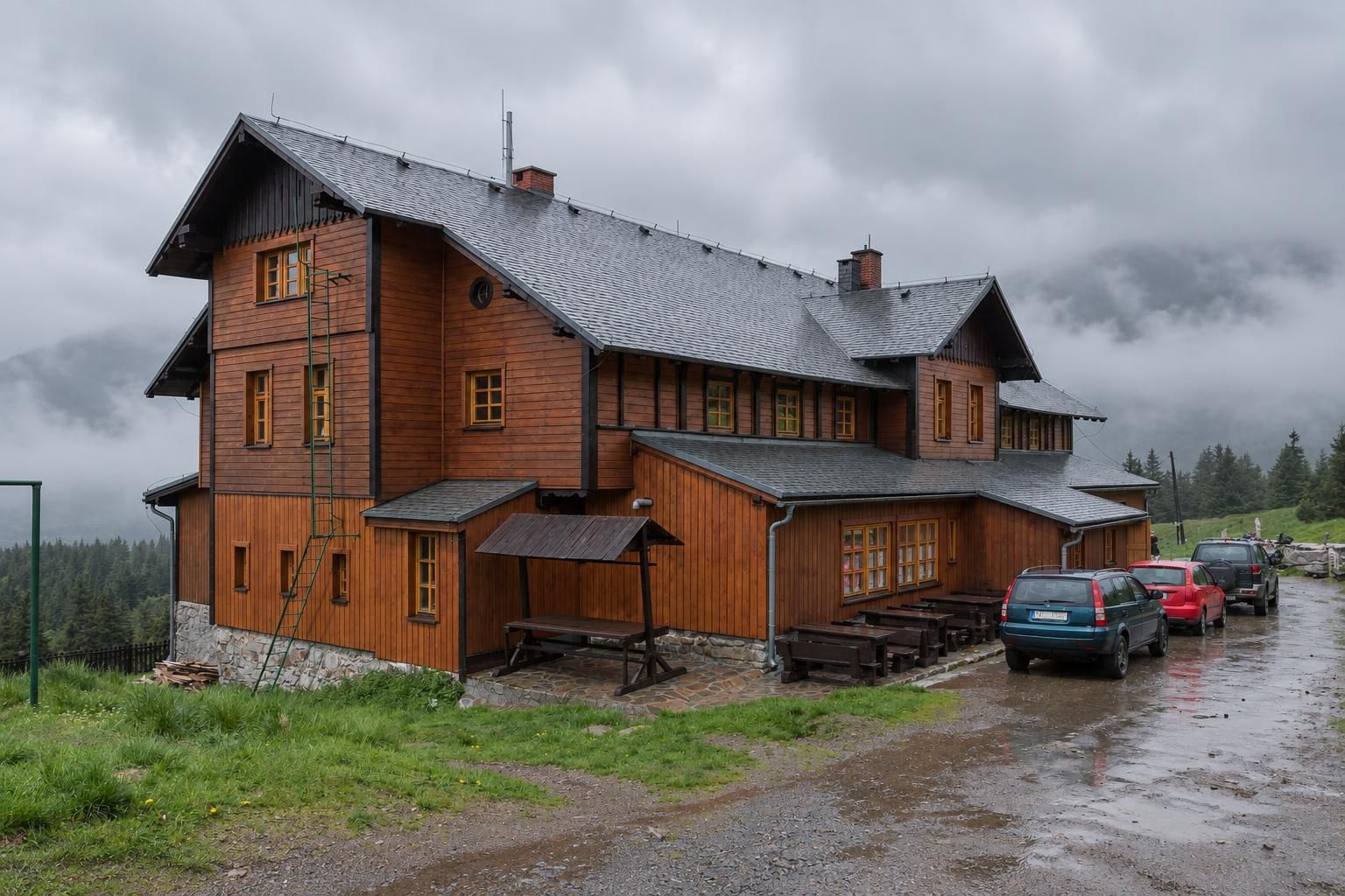 Schronisko PTTK Na Śnieżniku na Hali pod Śnieżnikiem