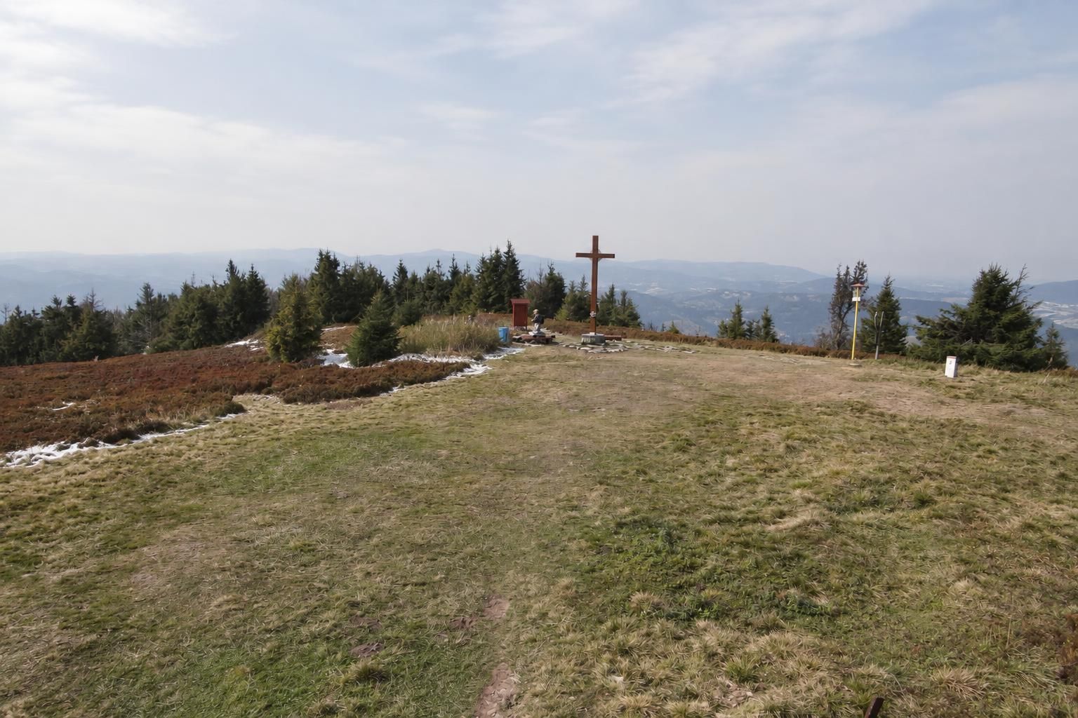 Szczyt Wielkiej Raczy na grzbiecie granicznym